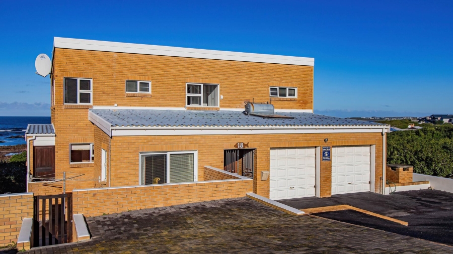 4 Bedroom Property for Sale in Franskraal Western Cape